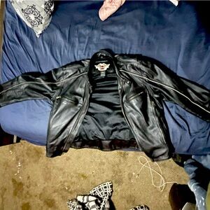 Mens XL Harley Davidson jacket.
